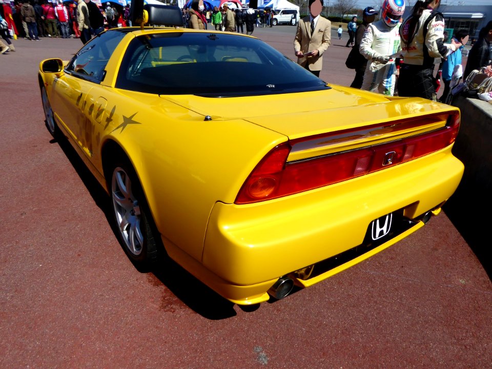 Honda NSX Type T (NA2) used as a marshal car of SUZUKA CIRCUIT (2)
