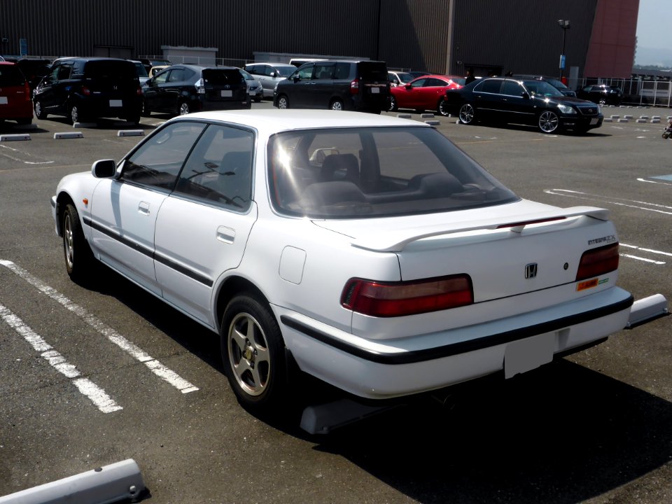 Honda INTEGRA ZX Extra (E-DA7) rear