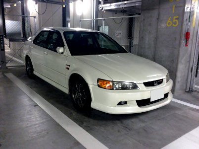 Honda Accord Euro R (CL1) front
