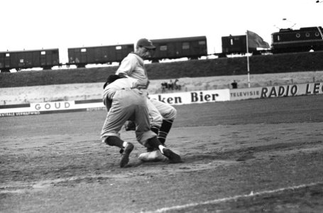 Honkbal Sparta tegen rest van Rotterdam 16-6 spelmoment, Bestanddeelnr 914-1018