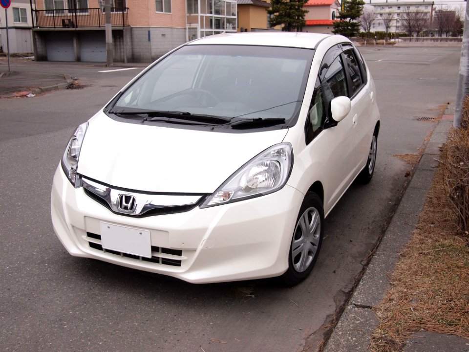Honda Fit 15X Front