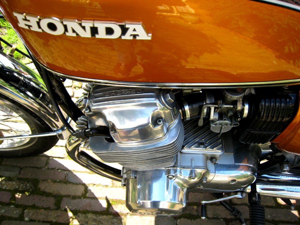 Honda CB750- K2 1973 goud blok pic4