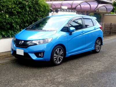 Honda FIT HYBRID S Package (GP5) front