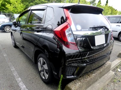 Honda FIT HYBRID F Package (GP5) rear