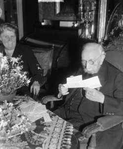 Honnerlage Grete (oudburgemeester Schiedam) 103 jaar van Breda, Bestanddeelnr 903-5381
