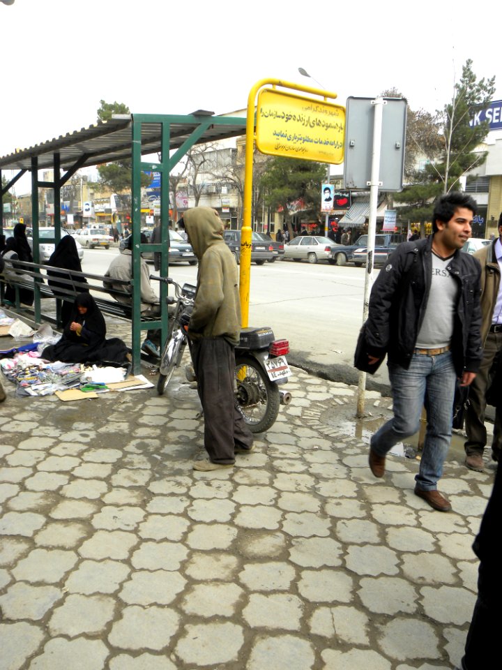 Homlesss men in Nishapur 4