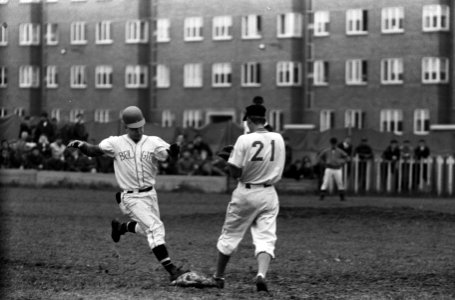 Honkbal Belgie tegen Nederland te Antwerpen. Speelmomenten, Bestanddeelnr 915-1884