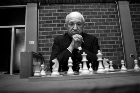 Hoogoven-schaaktoernooi Wijk aan Zee, nummer 7 Najdorf; Bestanddeelnr 926-1759