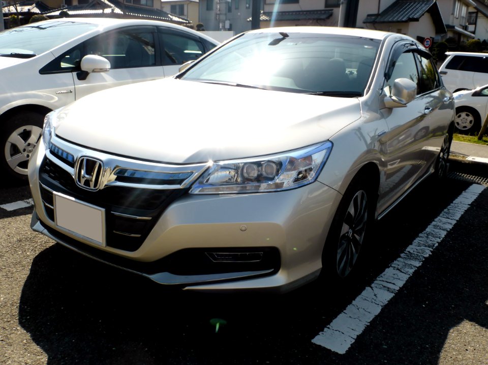 Honda Accord HYBRID LX (CR6) front