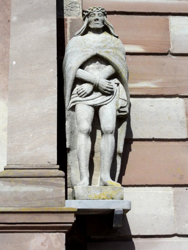 Hommarting (Moselle) Église Saint-Martin, extérieur, statue Ecce Homo