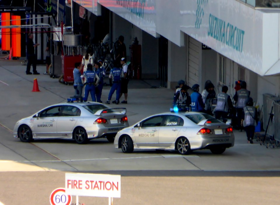 Honda CIVIC TYPE R (FD2) as the marshal car and medical car of SUZUKA CIRCUIT