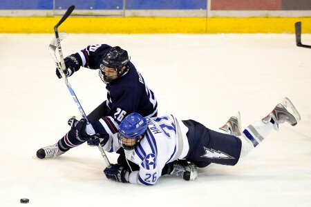 Contact sticks goal photo