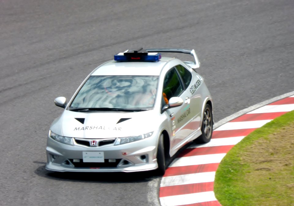 Honda CIVIC TYPE R Euro (FN2) as the marshal car of SUZUKA CIRCUIT