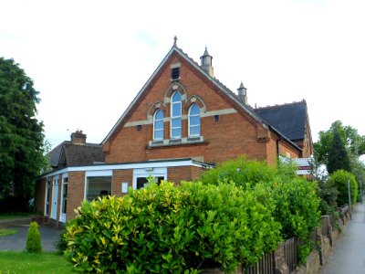 Horley Baptist Church (Old Building), Albert Road, Horley (June 2013) (2)