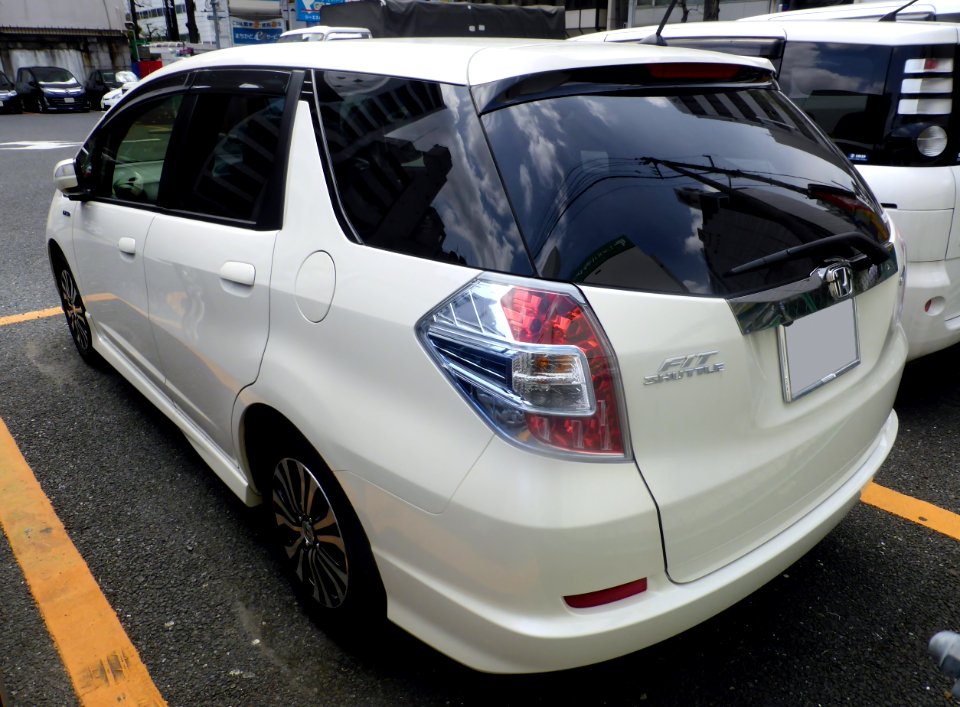 Honda FIT SHUTTLE HYBRID Smart Selection (GP2) rear