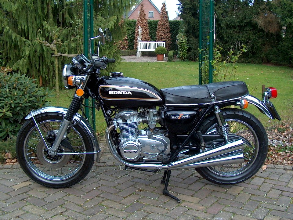 Honda CB 500 K2 Four-007