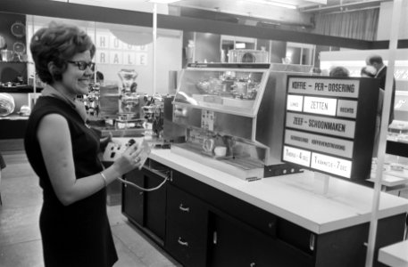 Horecava, vakbeurs voor Horeca in RAI Amsterdam. Koffiezetapparaat voor 80l, Bestanddeelnr 923-1321