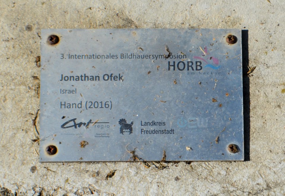 Horb am Neckar, Skulptur Hand, Schild