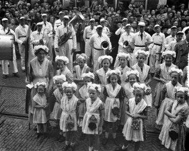 Hooikoningin Bolsward. Optocht, Bestanddeelnr 905-1862