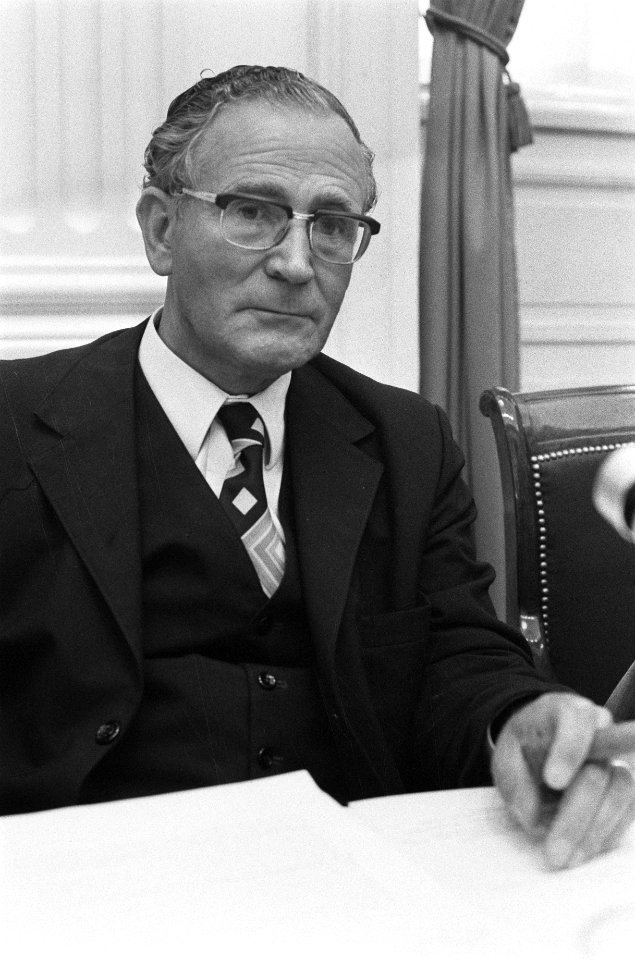 Hoorzitting over Defensienota van Tweede Kamercommissie nr 14, 15 Van Elsen (vo, Bestanddeelnr 927-4197