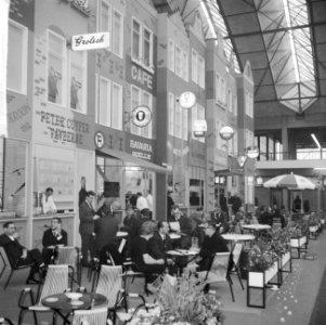 Horecava 1965 in de RAI, bierterrasjes, Bestanddeelnr 917-3277