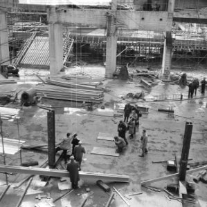 Hoogste punt Rotterdamse concertgebouw, overzicht plechtigheid, Bestanddeelnr 916-4081