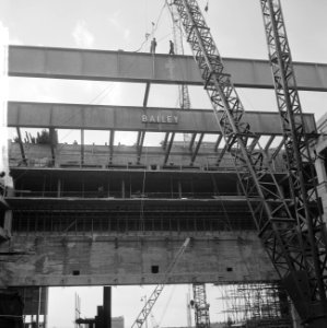 Hoogste punt Rotterdamse concertgebouw, overzicht plechtigheid, Bestanddeelnr 916-4085