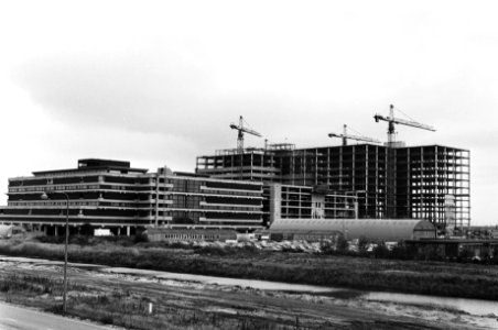 Hoogste punt bereikt bij bouw Academisch Ziekenhuis in Bijlmermeer het AMC in a, Bestanddeelnr 929-9119
