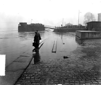 Hoog water en mist Waal bij Nijmegen, Bestanddeelnr 906-8942