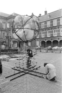 Hoorzitting Neutronenbom door vaste kamercommissie BZ en Defensie in Den Haag , Bestanddeelnr 929-4268