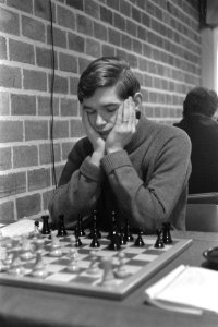 Hoogoven Schaaktoernooi te Beverwijk. Nummers 15.16 Kuypers, nummer 17 Ivkov teg, Bestanddeelnr 923-1735