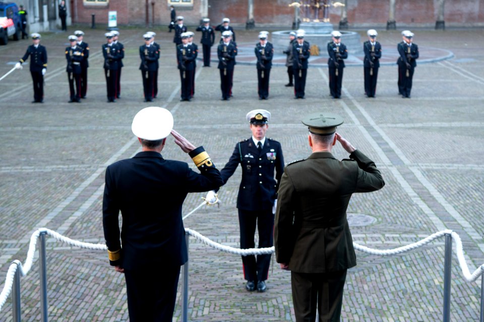 Hoogste militair VS benoemd tot commandeur Orde Oranje-Nassau-2