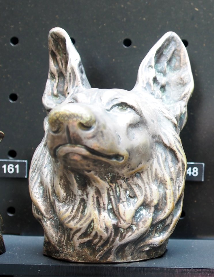 Hood ornament, Cité de l'Automobile photo 03