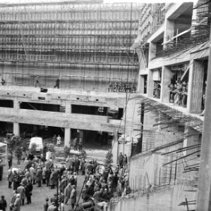 Hoogste punt Rotterdamse concertgebouw, overzicht plechtigheid, Bestanddeelnr 916-4083