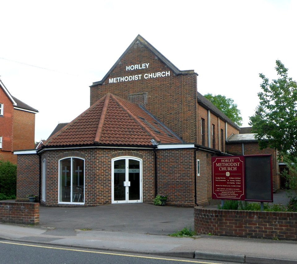 Horley Methodist Church, Victoria Road, Horley (June 2013)