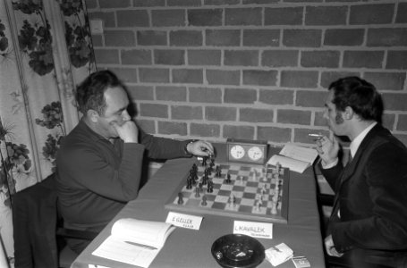 Hoogoven Schaaktoernooi nr. 1 , 2 Geller (links) en Kavalek, nr. 4 Olafsson (, Bestanddeelnr 922-0656