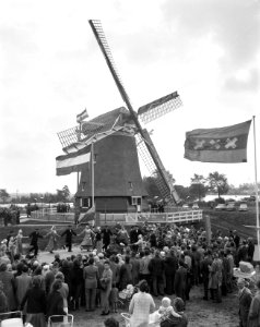 Ingebruikstelling Riekermolen. Schager boeren dansen, Bestanddeelnr 913-0326