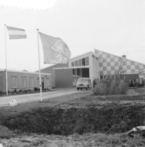 Ingebruikname nieuw gebouwd akkerbouw- en veeteeltbedrijf de luchthaven Schiphol, Bestanddeelnr 911-7388