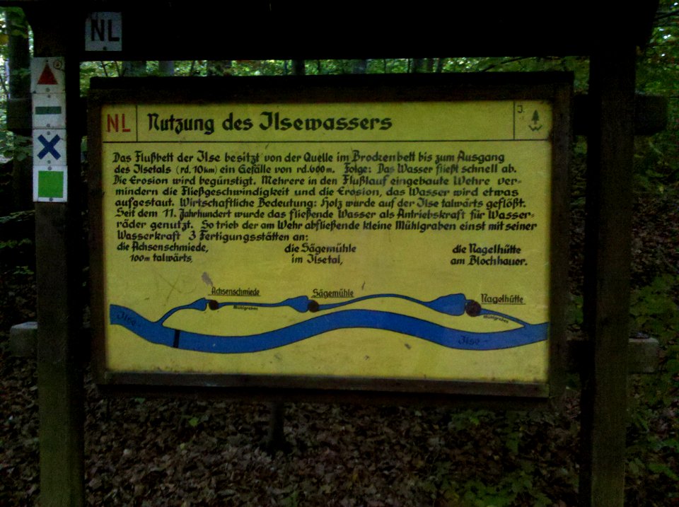 Infotafel zur Nutzung des Ilsewassers im Ilsetal Mitte Oktober 2018