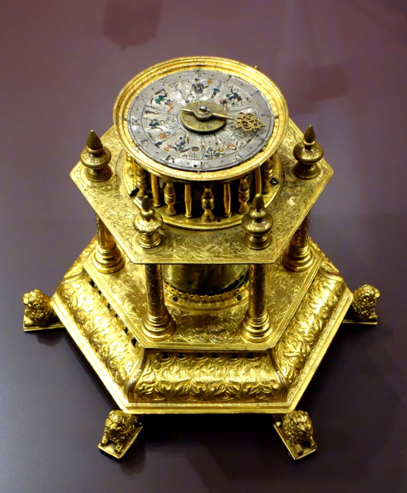 Horizontal table clock, France, c. 1600 - Mathematisch-Physikalischer Salon, Dresden - DSC07893