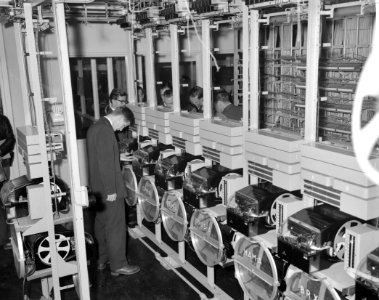 Ingebruikstelling nieuw automatische telegraafrelay op Schiphol, Bestanddeelnr 913-2816