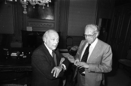 Informateur Alberda begonnen met week prof. dr. Alberda met ex-formateur Den Uy, Bestanddeelnr 929-2770