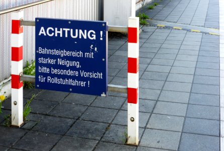 Ingolstadt Nord, geneigter Bahnsteig, 3