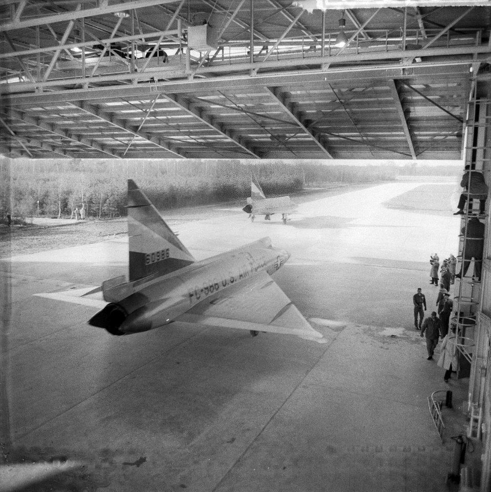 Ingebruikname van de F102 Delta Dagger door 32e Fighter, Bestanddeelnr 912-0782