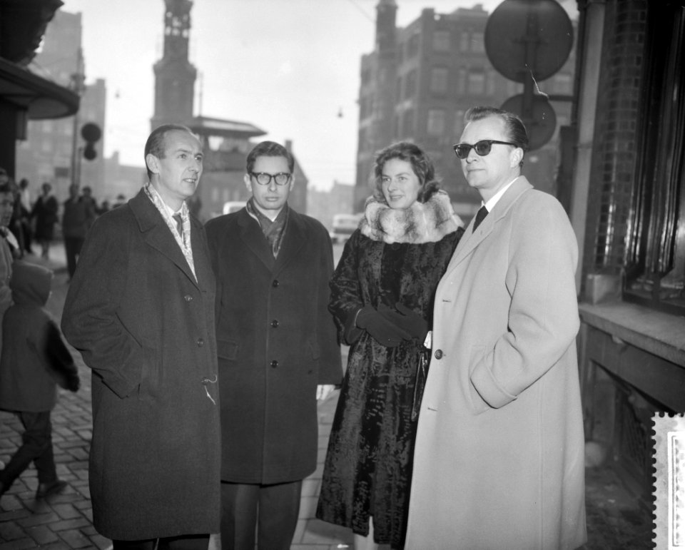 Ingrid Bergman en haar man Lars Schmidt in Amsterdam, Bestanddeelnr 910-9934