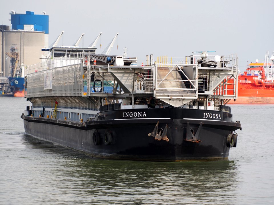 Ingona (ship, 1981) - ENI 02316588, Boudewijnsluis, Port of Antwerp pic1