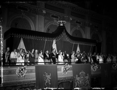 Inhuldiging koningin Juliana. Officieel slot van de feestweek. Gala-concert in h, Bestanddeelnr 900-0244