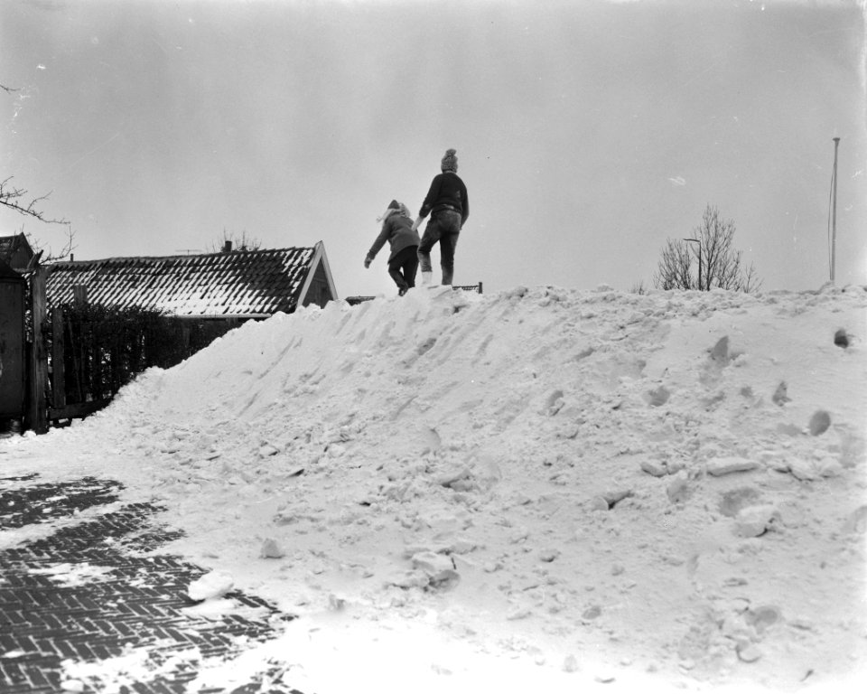 Ingesneeuwd Monnikendam, Bestanddeelnr 914-6705