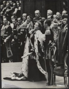 Inhuldiging koningin Juliana. Eed of belofte op de Grondwet, Bestanddeelnr 015-1219