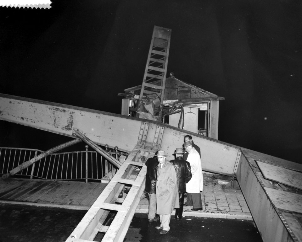 Ingestorte brug, Rotterdam, Bestanddeelnr 910-7743